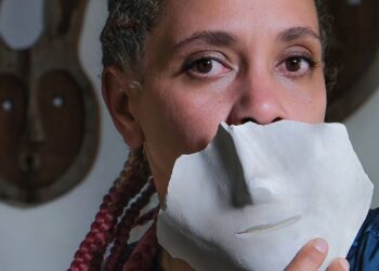 Kunst über Identität im Herzen von Bamberg 12 Syowia Kyambi Artist Portrait Photo. Quelle: Kibe Wangunyu