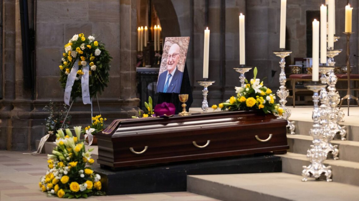 Abschied von Bamberger Dompfarrer Gerhard Förch 10 Abschied vom langjährigen Dompfarrer Gerhard Förch
© Pressestelle Erzbistum Bamberg / Dominik Schreiner