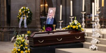 Abschied von Bamberger Dompfarrer Gerhard Förch 12 Abschied vom langjährigen Dompfarrer Gerhard Förch
© Pressestelle Erzbistum Bamberg / Dominik Schreiner