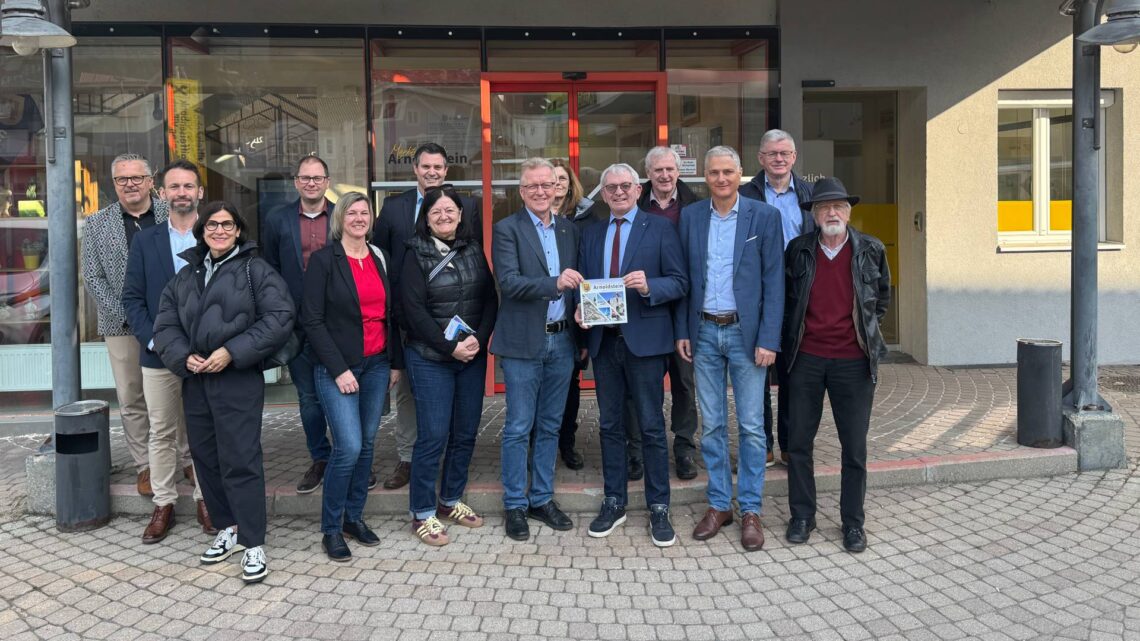 Europa im Blick: Bamberg und Villach-Land planen Partnerschaft 10 Die Delegationen beider Seiten tauschten sich beim Arbeitsbesuch zu den Themen Behördenaufbau, Tourismuskonzepte und Katastrophenschutz aus. (Quelle: Landratsamt Bamberg)