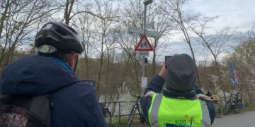 Bamberg testet App für besseren Radweg-Service 12 Mängel an der Beschilderung des Radwegs wurden mittels App dokumentiert und in ein Geoinformationssystem eingepflegt. (Quelle: Flussparadies Franken e.V.)