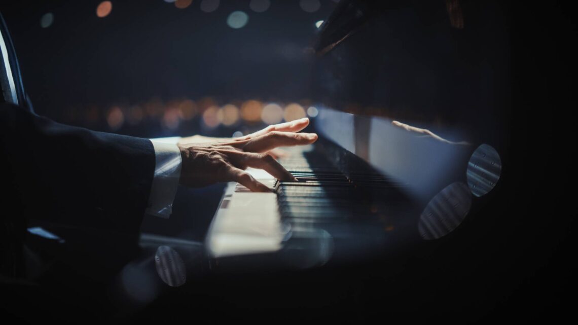 Uraufführung 'Stundenbuch' in der Musikschule Bamberg 10 Symbolbild. Quelle: shutterstock - Gorodenkoff
