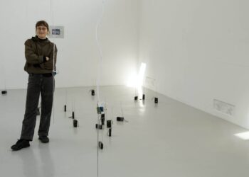 Volker-Hinniger-Preis 2026 für Silja Beck 17 Silja Beck in ihrer Installation 'The second
encounter' (2025). Quelle: Emma Aarflot