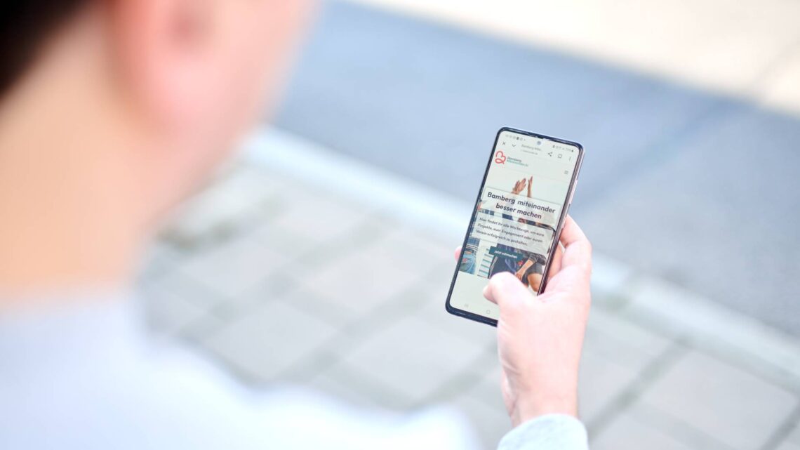 'Smart verstehen' startet in Bamberg mit neuer Engagementplattform 10 Die erste 'smart verstehen'-Veranstaltung dreht sich
um die neue Engagementplattform Bamberg-Miteinander.de. Quelle: Sonja Seufferth, Stadt Bamberg