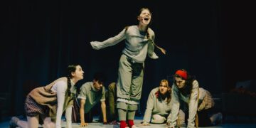 Das Mädchen mit der Pringlesdose – Ein Musical zwischen Schmerz, Ambivalenz und Musik 14 Das Mädchen mit der Pringlesdose. Quelle: Marian Lenhard