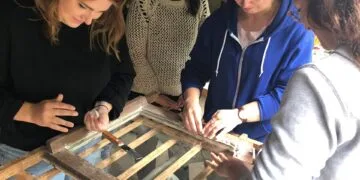 Neuer Studiengang Bauerhalt an der Uni Bamberg 12 An der Hochschule Coburg beschäftigen sich Studierende bereits jetzt mit traditionellen Methoden und Materialien – gemeinsam mit der HWK zu Oberfranken und der Universität Bamberg entsteht der Studiengang 'Bauerhalt und traditionelle Werktechniken'./ Prof. Markus Schlempp/Hochschule Coburg