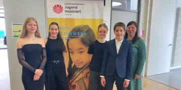 Musikalisches Heimspiel: Große Erfolge für Talente aus Bamberg 12 Jule Kröner und Luis Lehner, Gitarre (Pop) – Foto vom Preisträgerkonzert des Regionalwettbewerbs / Foto: Mathias Kröner