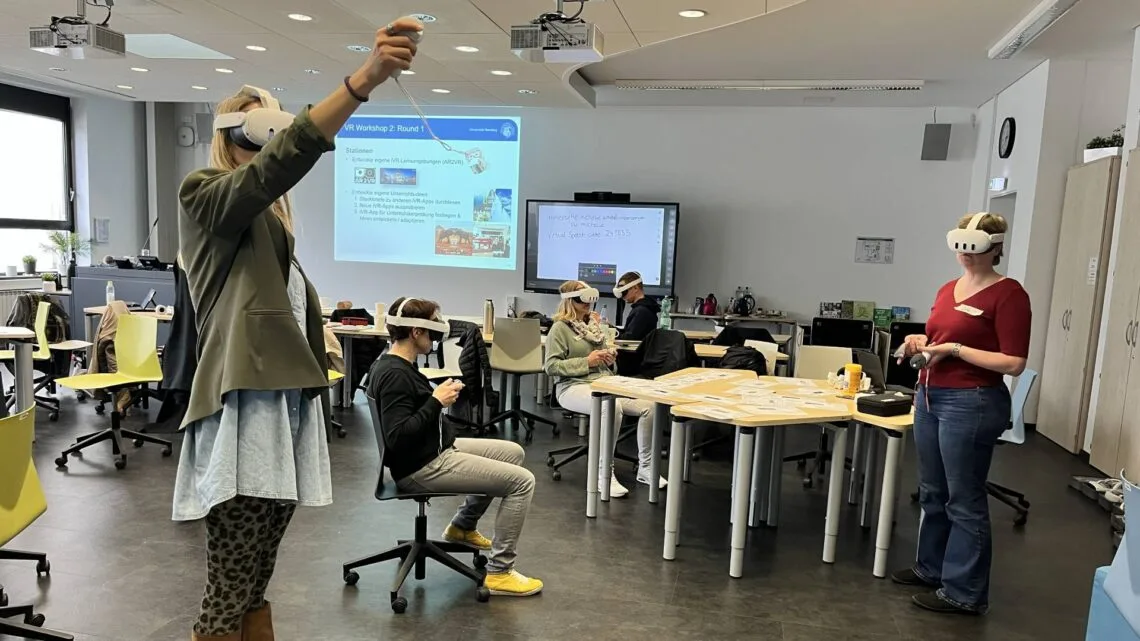 Zahlreiche Fortbildungsangebote für Lehrkräfte stehen Schulen auch über die Laufzeit von „lernen:digital“ hinaus kostenfrei in Online- und Präsenzformaten zur Verfügung. Quelle: Michelle Zirkel/DiSo-SGW