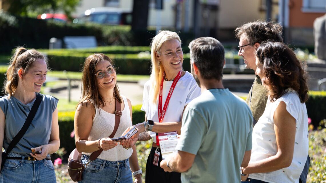 In der BAMBERGcard und dem BAMBERGcärdla sind zahlreiche Inklusivleistungen wie eine Stadtführung durch Bamberg enthalten. © Benni Lamm/BAMBERG Tourismus & Kongress Service