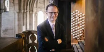 Samstags-Orgelkonzerte 2026 im Bamberger Kaiserdom 12 Domorganist Markus Willinger an der Orgel des Bamberger Doms. Quelle: Pressestelle Erzbistum Bamberg / Hendrik Steffens