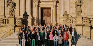 Bamberg: Fit für Führungen in St. Michael 12 Diese Gästeführerinnen und Gästeführer wurden für
die Führungen durch die Kirche St. Michael intensiv geschult. Quelle: Bürgerspitalstiftung Bamberg, Lara Müller