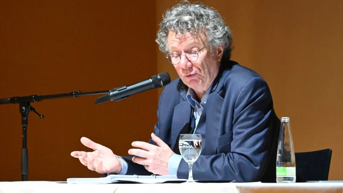 Ingo Schulze liest aus seinem noch nicht erschienen Roman 'Das Wasser im August'. Quelle: Stadt Bamberg, Michael Memmel
