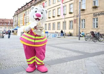 Deutschland trennt: Bamberg setzt Zeichen für bessere Mülltrennung 10 Auch der TRENN-BÄR wird, wie schon vor zwei
Jahren, wieder auf dem Maxplatz dabei sein. Quelle: Stadt Bamberg, Sonja Seufferth