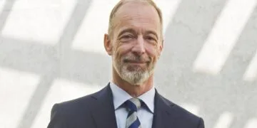 Zehn Jahre nach dem Brexit: Bamberger Professor zieht ernüchternde Bilanz 12 Parlamentsforscher Thomas Saalfeld beschäftigt sich mit dem Brexit-Referendum und seinen Folgen. Quelle: Jürgen Schabel/Universität Bamberg