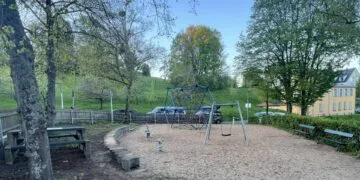 Initiative setzt sich für Aufwertung des Spielplatzes am Bamberger Jakobsberg ein 13 Der Spielplatz am Jakobsberg: Die Initiative wünscht sich z.B. ein Karussell, eine Schaukel für Babys und einen Behindertenparkplatz.
Foto: Christine Öchsner