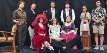 Oscar Wildes Gesellschaftskomödie unter Bambergs freiem Himmel erleben 12 Gruppenfoto. Quelle: Mondtheater