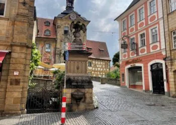 Studie der Uni Bamberg: Warum viele Trinkbrunnen ungenutzt bleiben 15 Der Trinkbrunnen in der Nähe des Alten Rathauses in Bamberg ist kaum als solcher zu erkennen. Quelle: Philipp Sprengholz/Universität Bamberg