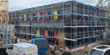Ganztagsbetreuung in Bamberg: Ausreichend Plätze zum Schulstart 12 Die Arbeiten an der Rupprechtschule sind in vollem
Gange: Ab September werden im neuen Erweiterungsbau auf dem
Schulgelände zusätzliche Klassenzimmer und Ganztagsräume zur
Verfügung stehen. Quelle: Stadt Bamberg, Juliane Renninger