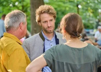 Stadt Bamberg lädt zum öffentlichen Kellerabend mit dem Stadtrat ein 12 Der Kellerabend am Mittwoch, 29. Juli, bietet allen Bürgerinnen und
Bürgern die Gelegenheit zum ungezwungenen Austausch mit
Oberbürgermeister Sebastian M. Niedermaier und den Mitgliedern
des Stadtrats. / Foto: Stadtarchiv Bamberg, Jürgen Schraudner