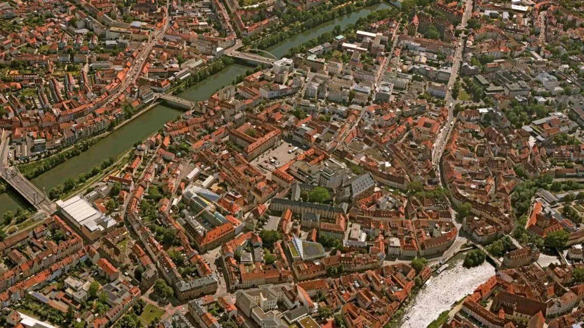 Im erweiterten Innenstadtbereich ist es laut der
geänderten Bebauungspläne nun nicht mehr möglich, Wohnraum in
Ferienwohnungen umzunutzen. Quelle:  Stadt Bamberg, Hajo Dietz
