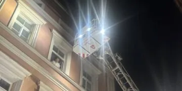 Brandstiftung in Bamberger Altstadt: Hauseingang in Flammen 8 Einsatzbild. Quelle: Feuerwehr Bamberg