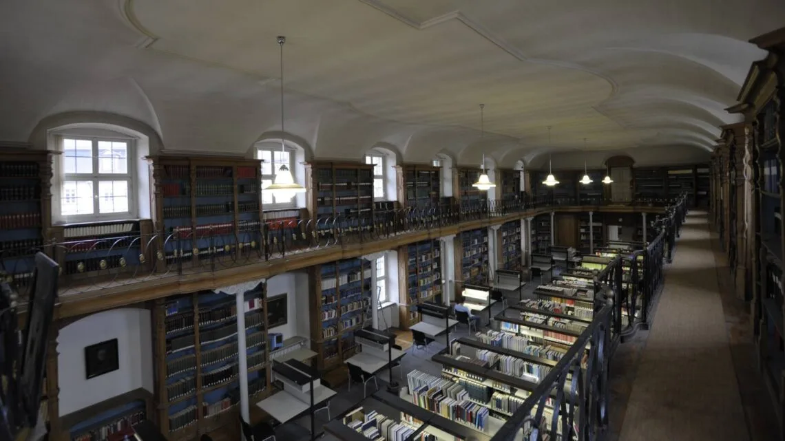 Der ehemalige Jesuitenkolleg mit seiner Bibliothek ist am 'Tag des
offenen Denkmals' geöffnet. / Foto: Winfried Reinhardt