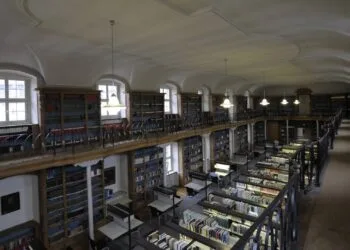 Tag des offenen Denkmals 2026: Über 50 Denkmale in Bamberg geöffnet 13 Der ehemalige Jesuitenkolleg mit seiner Bibliothek ist am 'Tag des
offenen Denkmals' geöffnet. / Foto: Winfried Reinhardt