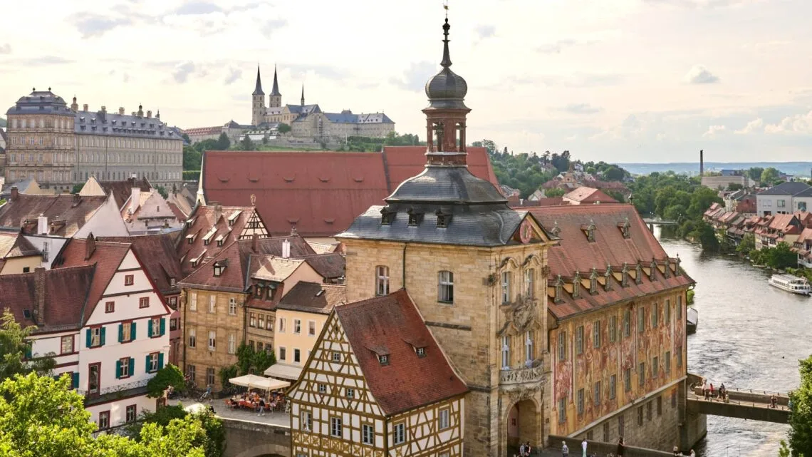 Bamberg baut: Sechs Großprojekte schreiten voran 10 Für die Sanierung des Alten Rathauses laufen gerade die Planungsverfahren. Quelle: Stadt Bamberg, Sonja Seufferth
