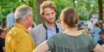 Bamberg: Bilanz nach 100 Tagen Niedermaier 12 Der Dialog mit Bürgerinnen und Bürgern ist Sebastian M.
Niedermaier besonders wichtig. / Foto: Stadtarchiv Bamberg, Jürgen
Schraudner