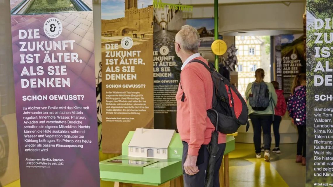 Im Zentrum Welterbe war zum Tag des offenen Denkmals unter
anderem die Ausstellung 'Welterbe und Nachhaltigkeit – Die Zukunft
ist älter als Sie denken' zu sehen. Quelle: Stadtarchiv Bamberg, Nadine Gumpert