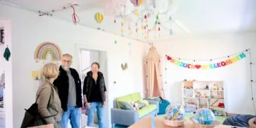Hainschule Bamberg: Mehr Platz für 155 Kinder 12 Die Räume im Erdgeschoss werden von den Schülerinnen und
Schülern der Hainschule rege genutzt. Quelle: Sonja Seufferth, Stadt Bamberg